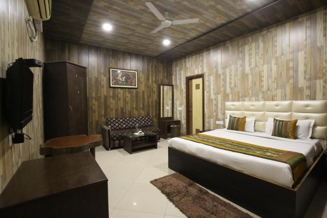 Hotel Amritsar Inn Exterior photo