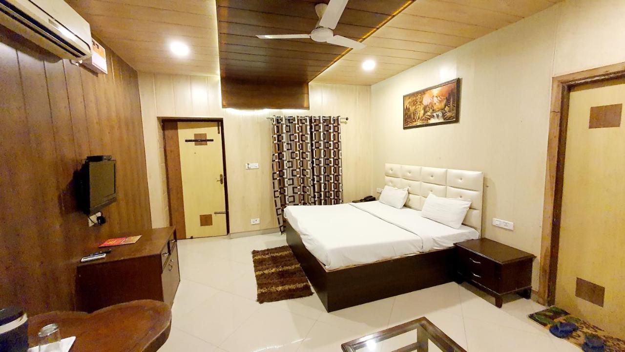 Hotel Amritsar Inn Exterior photo