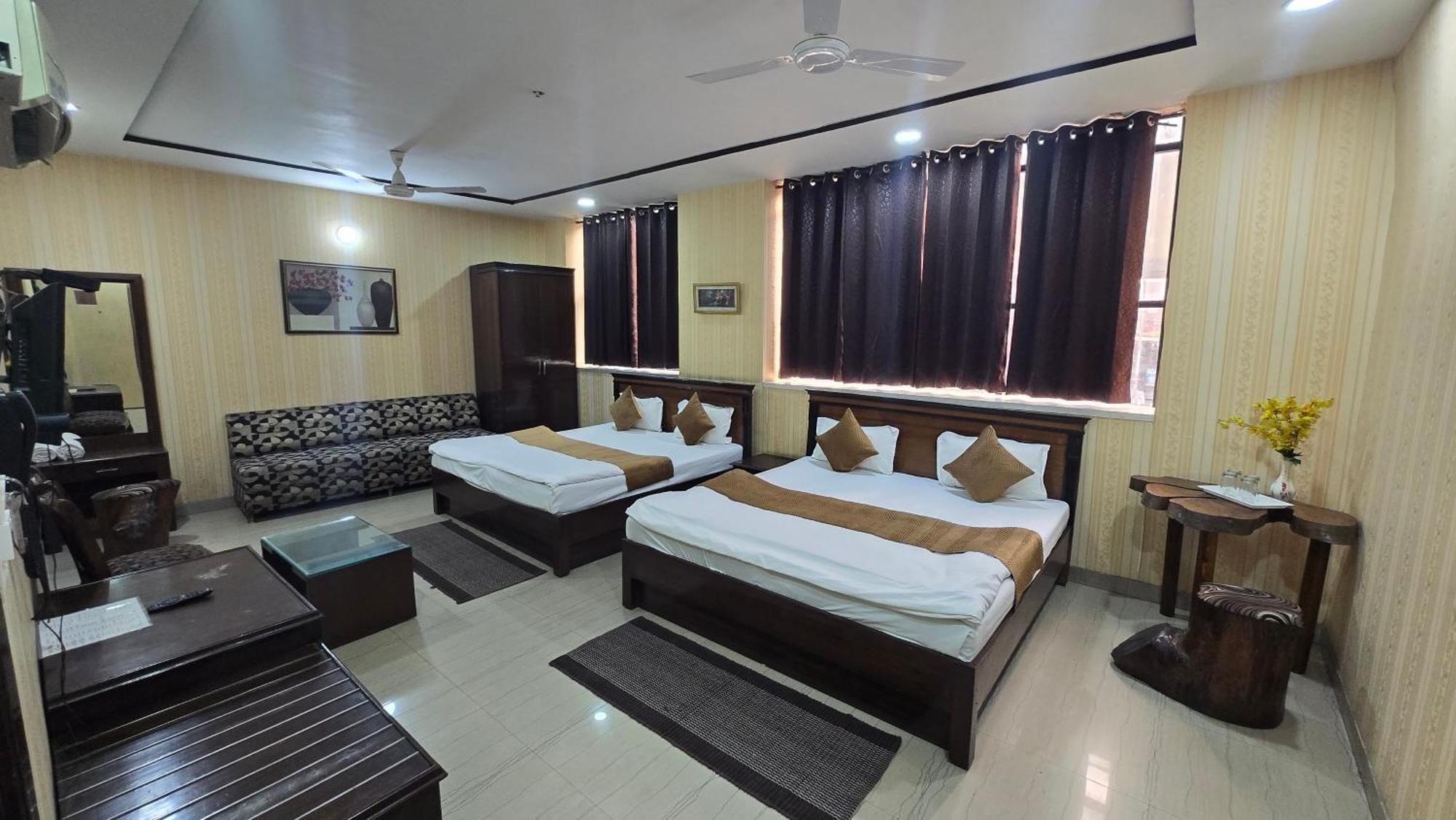 Hotel Amritsar Inn Exterior photo
